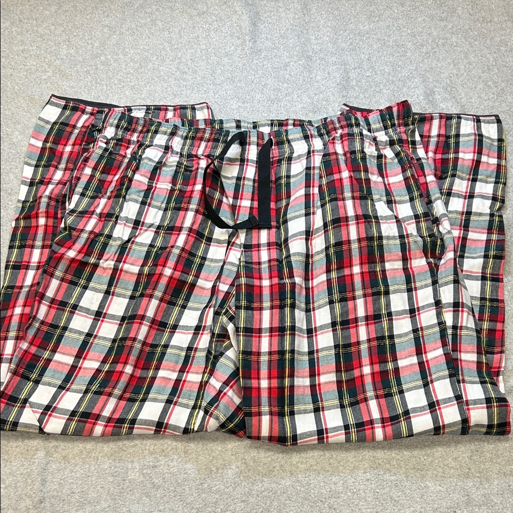 Victoria’s Secret Pajama Set with Plaid Pants - Picture 4 of 9